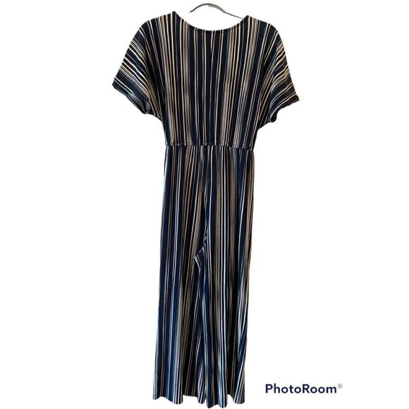 Daytrip Women's Striped Short Sleeve Faux Wrap Jumpsuit Black Small - Picture 2 of 3